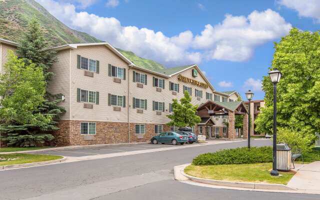 Quality Inn & Suites On the River
