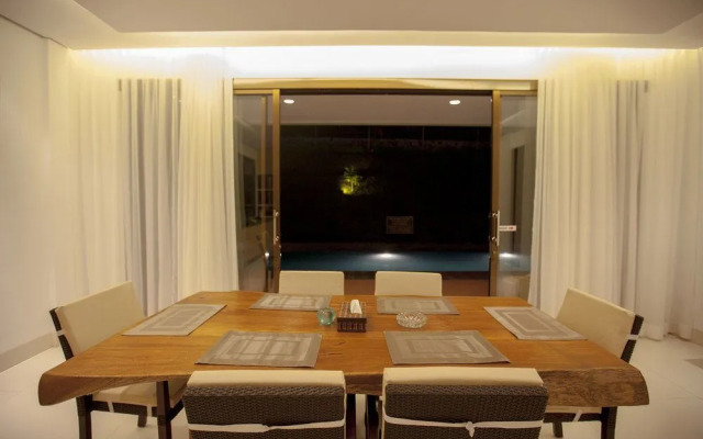 Ohara City View 5BR Villa Heated Pool and Billiard