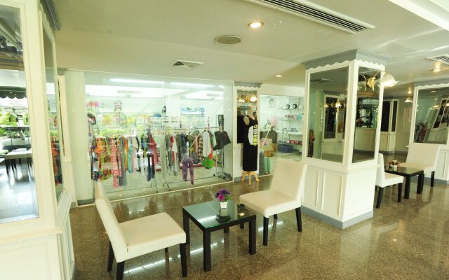 Aunchaleena Grand Hotel