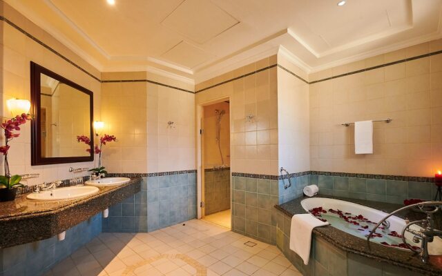 Rose Dream - 5 Bedrooms Palm Villa on the beach with private pool