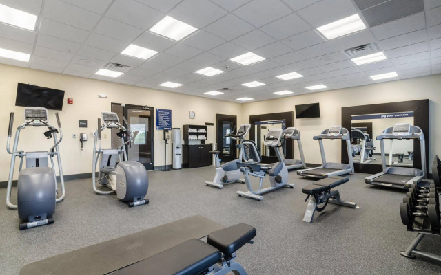 Flag Point Inn & Suites Pratt by FairBridge