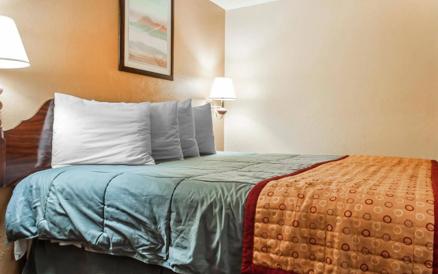 Rodeway Inn Farmington