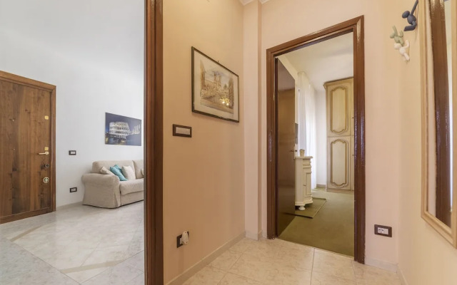 San Giovanni Apartment with Balcony