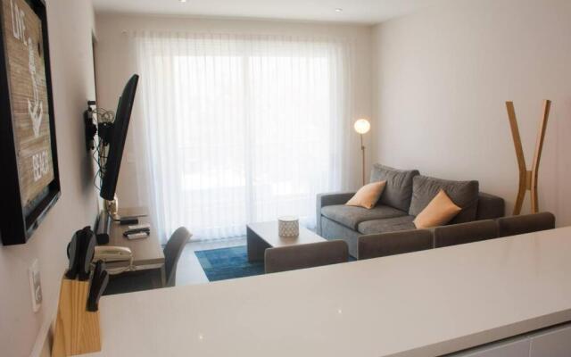 G101N DaVinci Condo 2BR walking distance to the beach