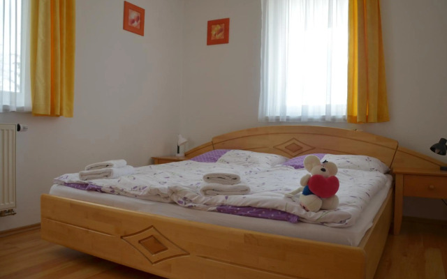 Lipno Riviéra - Myši v botě