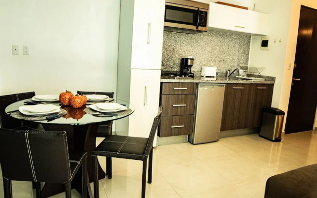 Tiny Apartment with Rooftop pool y GYM