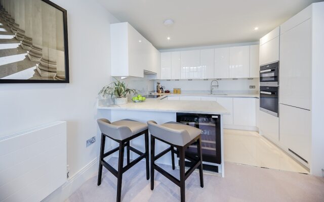 Palace Wharf Apartments