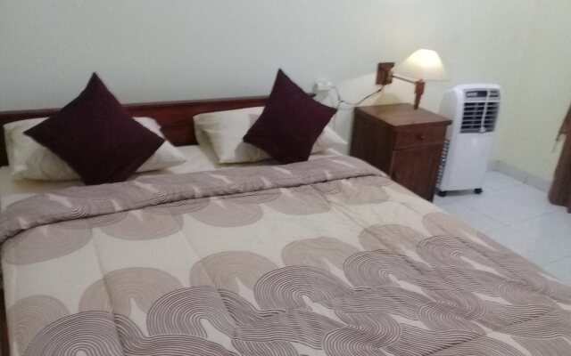 Mahkota Home Stay Full View