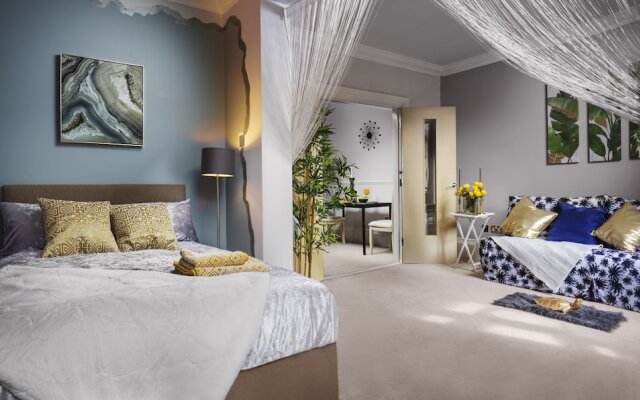 Luxury Premium 2 Bed 4 Star Apartment
