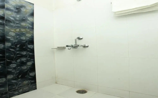 OYO 2289 Hotel Radha Palace