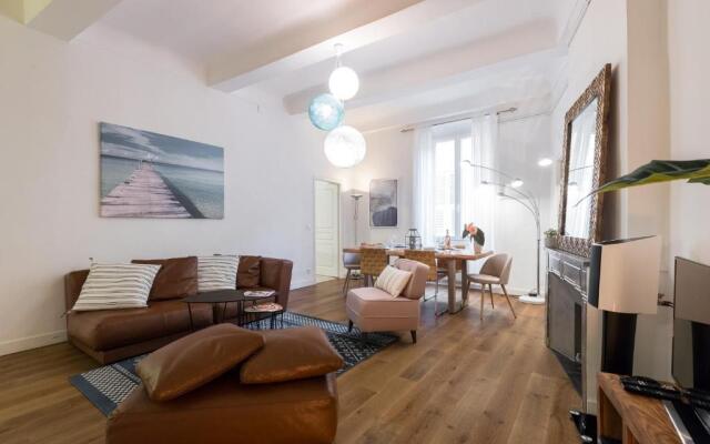 Pref 2 · F4 - Vaste Et Bourgeois ,3 Chambres, Ascenseur, Vx-Nice