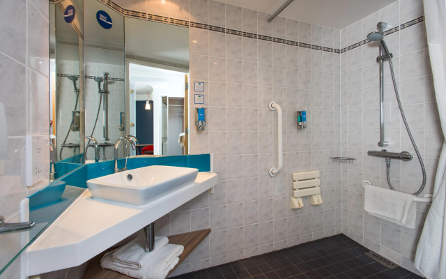 Holiday Inn Express Edinburgh - Leith Waterfront by IHG