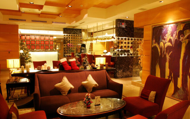 Grand Forward Hotel