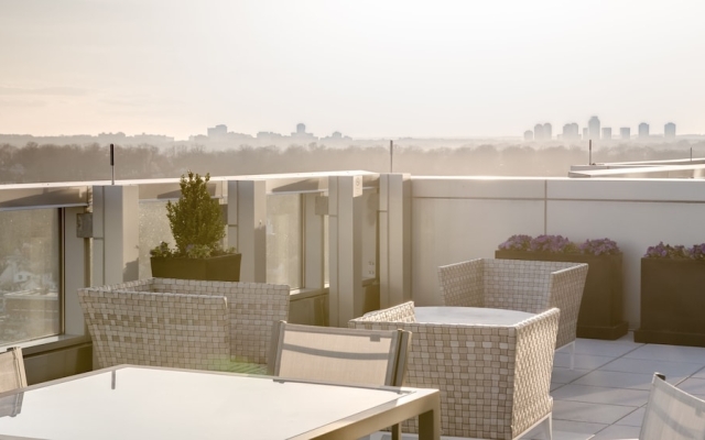 Modern 2BR Apt in Crystal City Arlington