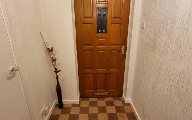 PREMIER - Whifflet Apartment