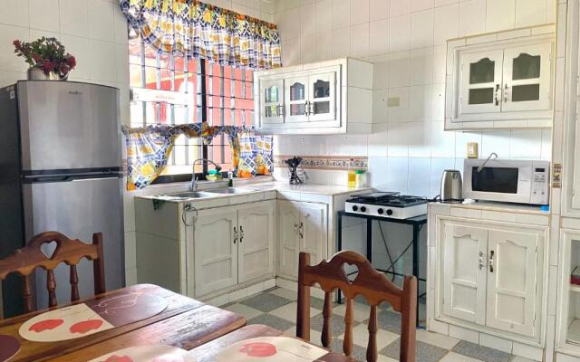 Casa Siloe + Pajarera/ Piscina compartida