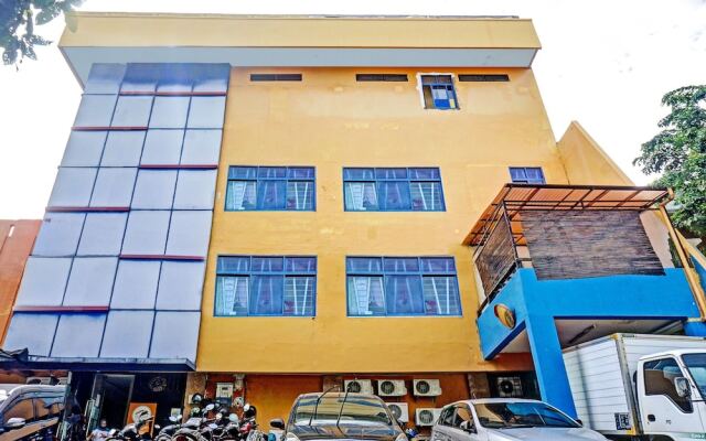 Super OYO 90692 Point Hostel