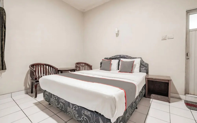 Collection O Hotel Sanira