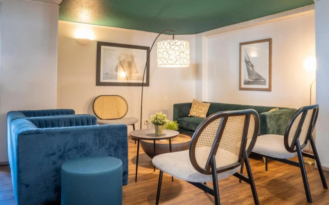 Latitudes Beach Hotel