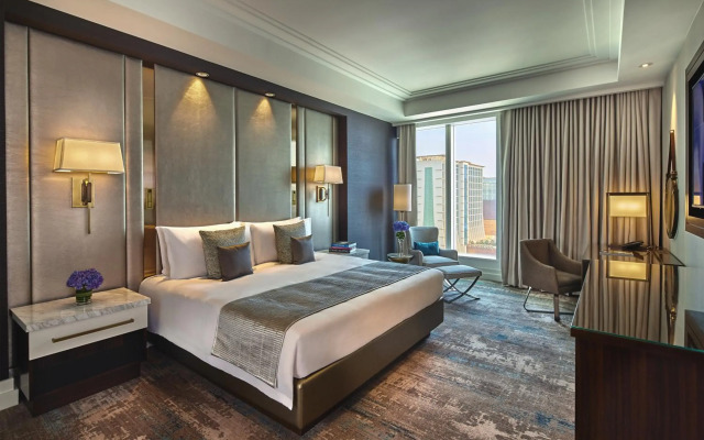 The Parisian Macao