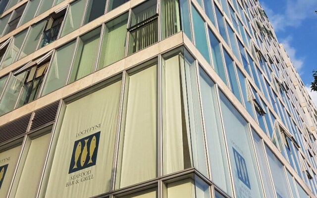 47 Chelsea House - Q-zotica City Centre Apartments: Parking, City view & Smart gadgets