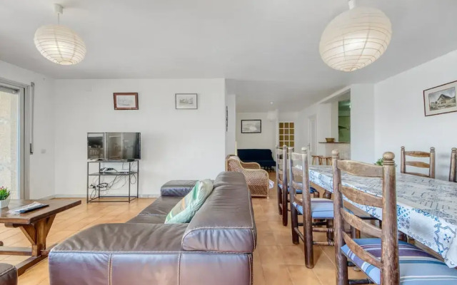 Posh Apartment Near Canyelles Petites