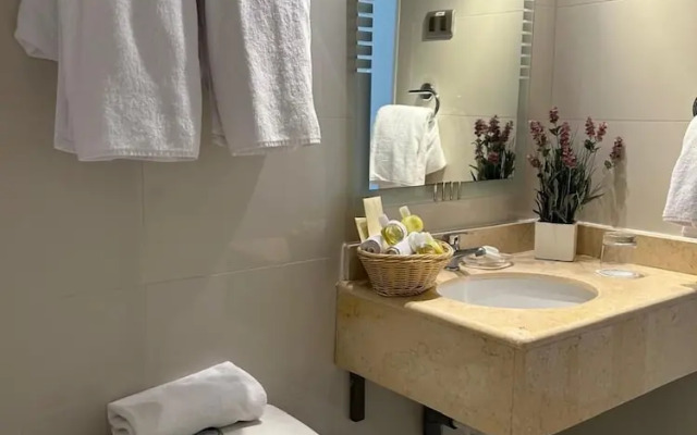 Orly Suites ll