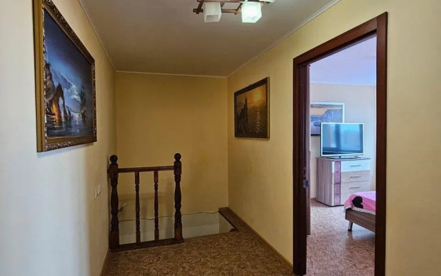 Домашний очаг на улице Лазурная 19