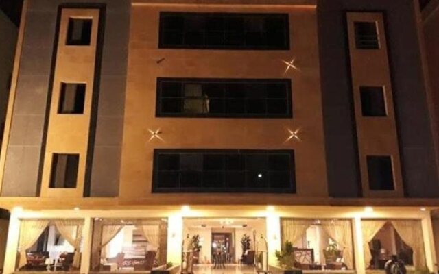 Grand Plaza Hotel Suites