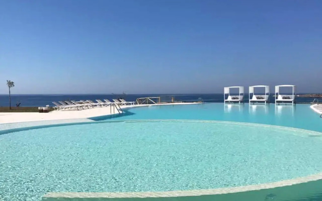 Apartment With Garden or Terrace Near sea