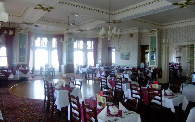 Hotel De Paris