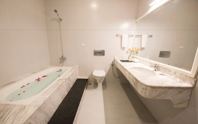 Hoa Binh Hotel