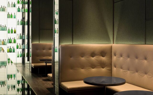 Roomers Baden-Baden, Autograph Collection