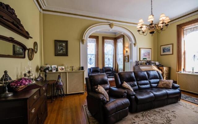 Hughson Hall Bed & Breakfast