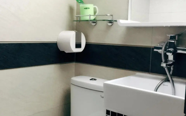 Hong Kong Tai San Guest House (Burlington Branch)