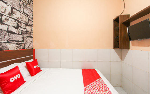 OYO 1594 Al Firdausi Residence