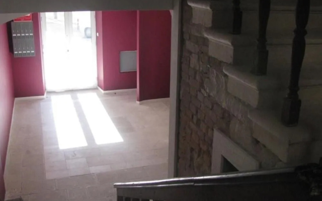 Split Theatre Apartments