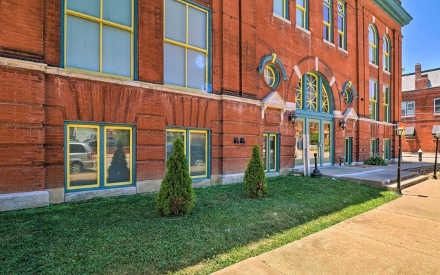 St Louis Apartment: Walk to Eating & Entertainment
