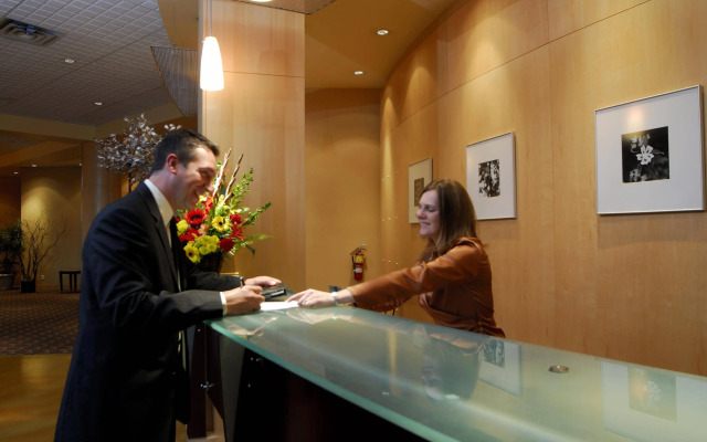 iHOTEL & Conference Center Red Deer
