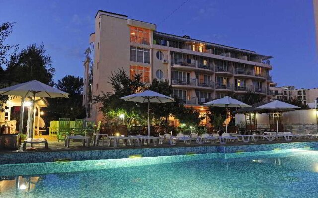 Apart Hotel Central