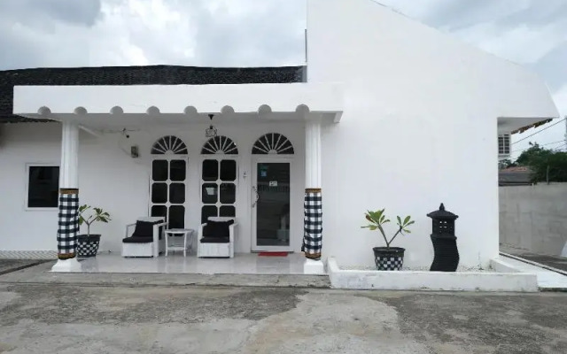 Dewi Residence 1