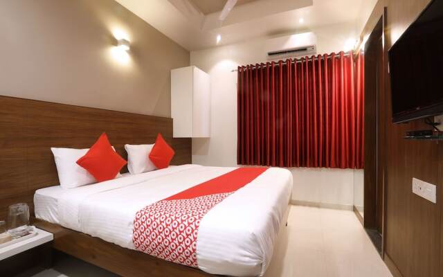 OYO 12844 Sri Sai Suites