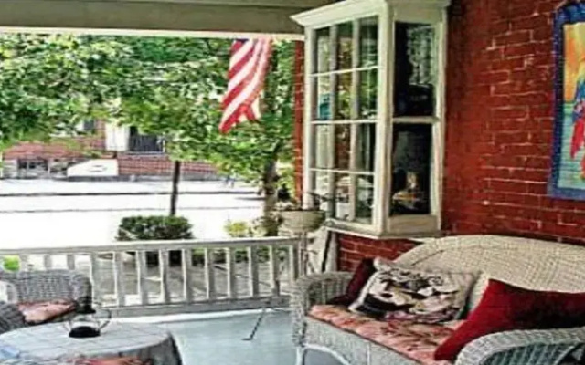 Barker House Bed & Breakfast