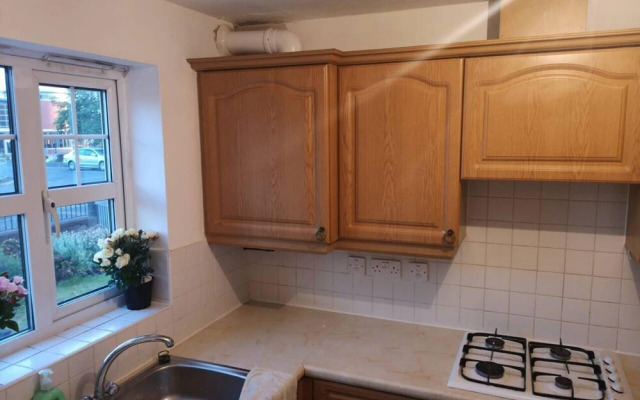 Quiet Residential Area, Within Easy Reach to Town