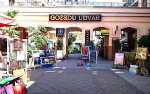 Splendid apartment at Gozsdu Courtyard