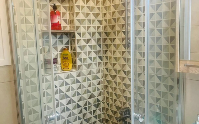 Cozy flat in Hilton, central Athens, 3' metro, VFM!