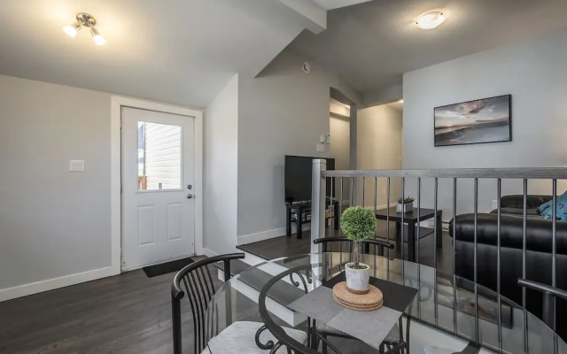 Spacious DAL & Downtown Apartments