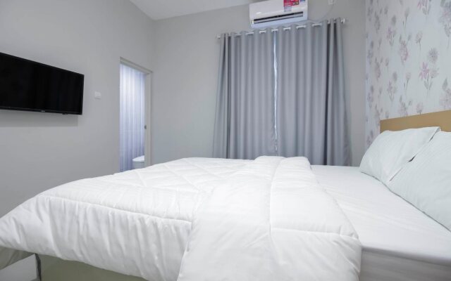 Kayuringin Residence