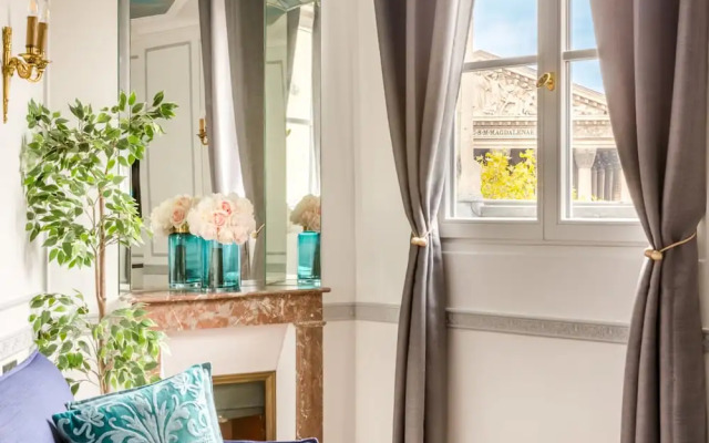 Merveil Luxury Suites - Royale - Saint Honore view