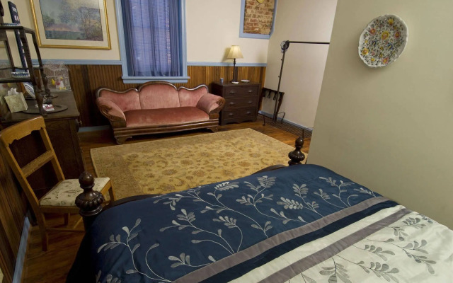 The Tinder Guest House